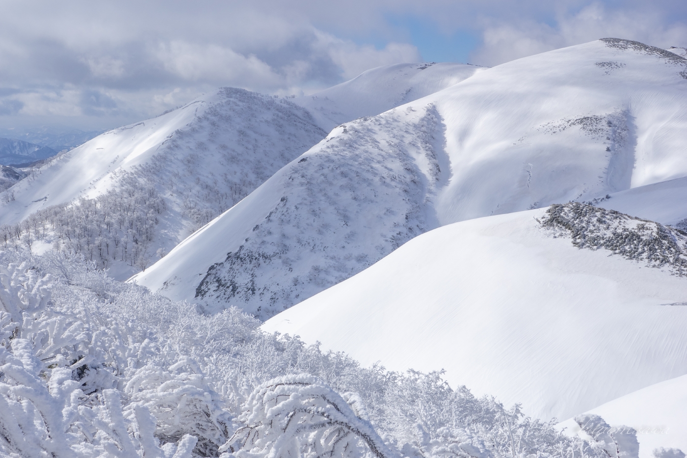 真昼岳周回 秋田県美郷 岩手県西和賀 葛見さわの滝壺紀行